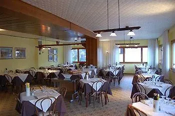 Rezia Hotel Chiesa in Valmalenco 3*,